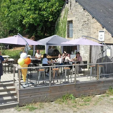 펜션 Maison Au Calme Pour 9 Personnes La Chapelle-de-Brain