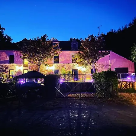 Maison Au Calme Pour 9 Personnes 펜션 *